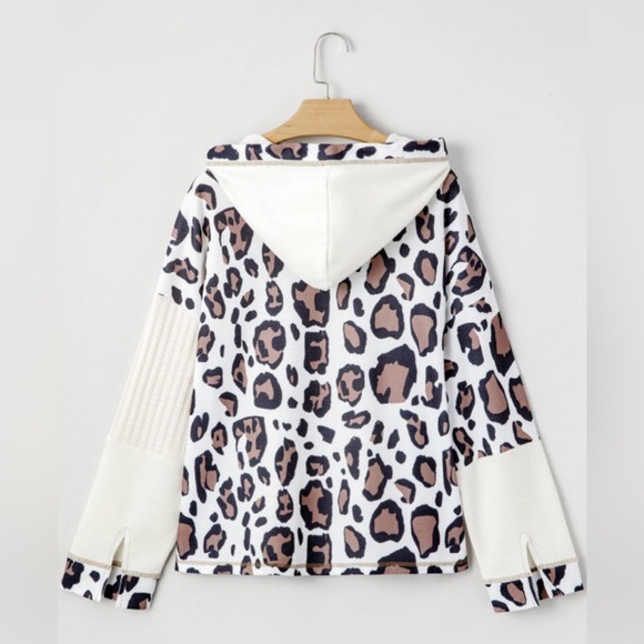 Leopard Print Zip-Up Hoodie - Picture 4 of 10